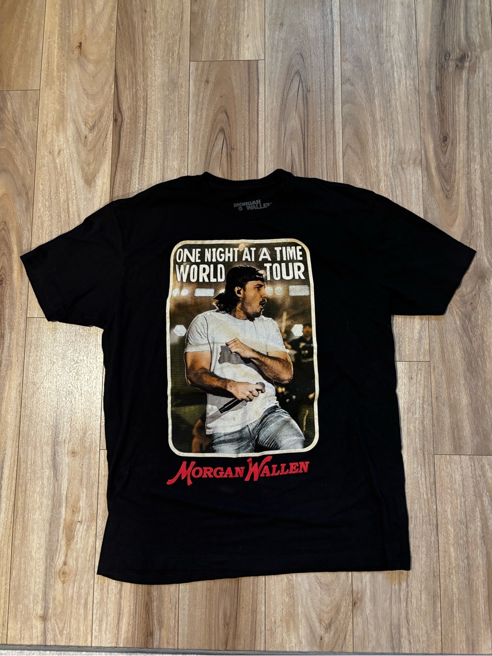 XL Morgan Wallen One Night At A Time Tour Shirt
